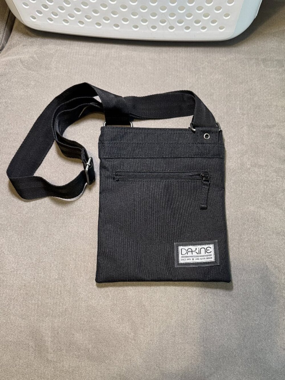 Dakine Black Compact Jive Bag purse Rectangle Over Shoulder Or Crossbody